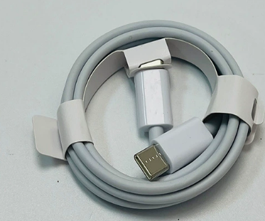 White USB-C to Lightning Charging Cable 12W,20W