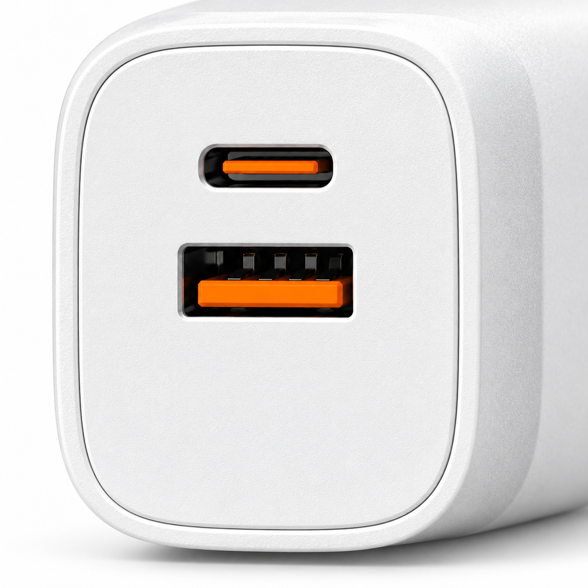 NOVIXA 20W USB-C and USB-A PD Charger